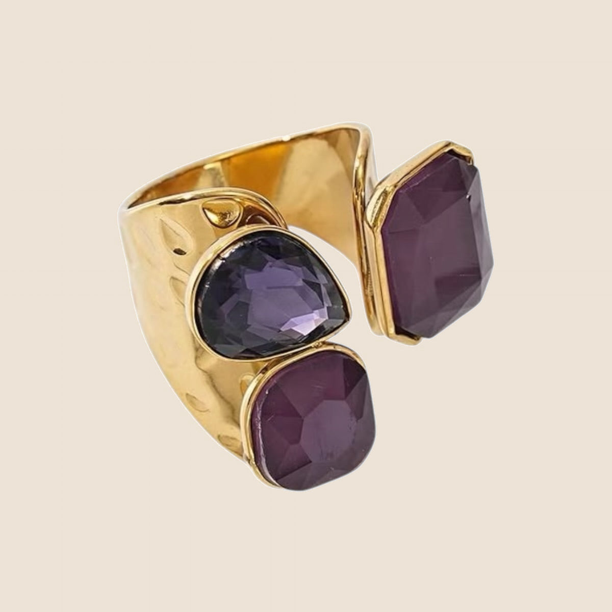 STÉPH Triple Stone Statement Ring – Groen, detailfoto